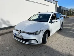 Weiß Gebraucht 2021 VW Golf VIII Life Kombi | 17.695 € (Fairer Preis)