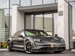 Grau Gebraucht 2020 Porsche Taycan Turbo S Limousine | 77.950 € (Superpreis)