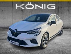 Arktis weiß Gebraucht 2023 Renault Clio V Evolution Limousine | 16.996 € (Fairer Preis)