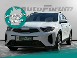 (ud) schneeweiss Gebraucht 2024 Kia Stonic Vision SUV | 21.770 € (Fairer Preis)