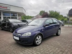 Blau Gebraucht 2004 Opel Corsa Limousine | 1.650 € (Fairer Preis)