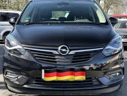 Schwarz Gebraucht 2019 Opel Zafira Tourer Van / Kleinbus | 20.450 € (Teuer)