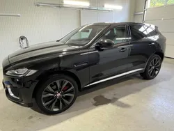 Schwarz Gebraucht 2016 Jaguar F-Pace First Edition SUV | 21.450 € (Etwas zu teuer)