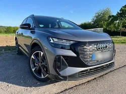 Grau Gebraucht 2024 Audi Q4 e-tron S-Line SUV | 44.890 € (Superpreis)