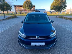 Blau Gebraucht 2019 VW Touran Highline Van / Kleinbus | 14.350 € (Superpreis)