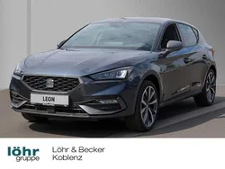 Grau Neu 2025 Seat Leon FR Limousine | 35.980 € (Teuer)