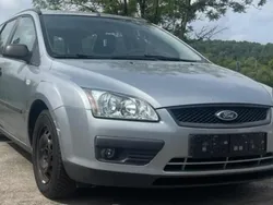 Silber Gebraucht 2005 Ford Focus Kombi | 1.400 € (Guter Preis)
