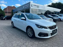 Weiß Gebraucht 2018 Peugeot 308 Allure Kombi | 9.890 € (Fairer Preis)