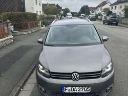 Grau Gebraucht 2011 VW Touran Highline Van / Kleinbus | 6.900 € (Guter Preis)