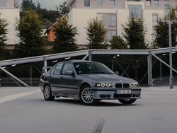 Silber Gebraucht 1995 BMW 318 M Sport Limousine | 3.800 €