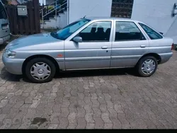 Grau Gebraucht 1996 Ford Escort Limousine | 400 € (Superpreis)