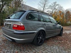 Grau Gebraucht 2004 BMW 325 M Sport Kombi | 4.700 € (Fairer Preis)