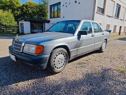 Grau Gebraucht 1991 Mercedes 190 Limousine | 4.990 €