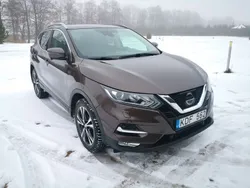 Braun Gebraucht 2017 Nissan Qashqai N-Connecta SUV | 14.200 € (Fairer Preis)