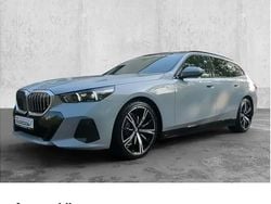 Grau Gebraucht 2024 BMW 520 Comfort Edition Kombi | 49.780 € (Superpreis)