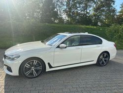Weiß Gebraucht 2017 BMW 750 M Sport Limousine | 27.900 € (Guter Preis)