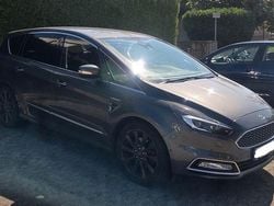 Grau Gebraucht 2017 Ford S-MAX Vignale Van / Kleinbus | 12.750 € (Fairer Preis)