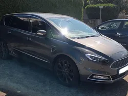 Grau Gebraucht 2017 Ford S-MAX Vignale Van / Kleinbus | 12.750 € (Fairer Preis)