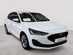 Frozen white Gebraucht 2022 Ford Focus Cool & Connect Limousine | 15.490 € (Superpreis)