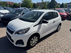 Weiß Gebraucht 2015 Peugeot 108 Access Kleinwagen | 2.990 € (Teuer)