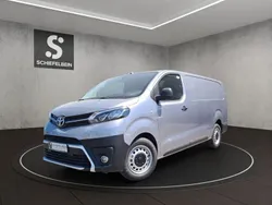 Bismut silber Gebraucht 2023 Toyota Proace Van | 31.420 € (Guter Preis)