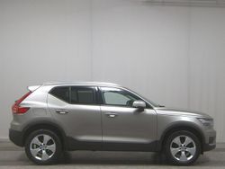 Grau Gebraucht 2022 Volvo XC40 Momentum SUV | 20.480 € (Fairer Preis)