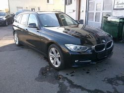 Schwarz Gebraucht 2012 BMW 320 Sport Line Kombi | 6.840 € (Guter Preis)