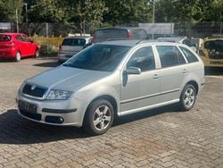 Silber Gebraucht 2007 Skoda Fabia Kombi | 2.500 € (Guter Preis)