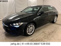 Nachtschwarz Gebraucht 2021 Mercedes CLA250e Shooting Brake Kombi | 23.450 €