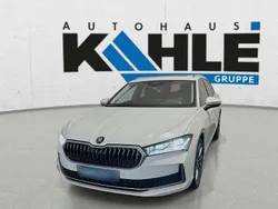 Weiss Gebraucht 2024 Skoda Superb LAURIN & KLEMENT Kombi | 42.980 €