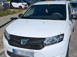 Weiß Gebraucht 2013 Dacia Sandero Kleinwagen | 4.650 €