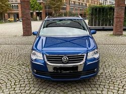 Blau Gebraucht 2007 VW Touran Van / Kleinbus | 5.700 € (Fairer Preis)