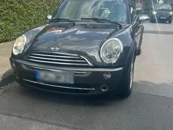 Grau Gebraucht 2006 Mini Cooper Kleinwagen | 3.700 € (Fairer Preis)