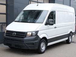 Weiß (candyweiß) Gebraucht 2024 VW Crafter Van | 37.490 € (Superpreis)