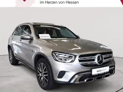 Mojavesilber metallic Gebraucht 2021 Mercedes GLC300e Exclusive SUV | 31.790 € (Guter Preis)