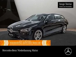 Kosmosschwarz Gebraucht 2024 Mercedes CLA200 AMG Kombi | 32.390 € (Guter Preis)