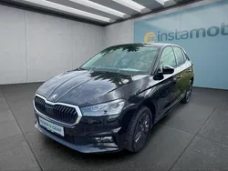 Schwarz Neu 2025 Skoda Fabia Kleinwagen | 22.449 € (Etwas zu teuer)