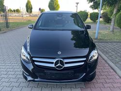 Schwarz Gebraucht 2017 Mercedes B220 Van / Kleinbus | 15.590 € (Fairer Preis)