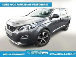Platinium grau metallic Gebraucht 2018 Peugeot 5008 Allure Van / Kleinbus | 21.996 € (Etwas zu teuer)