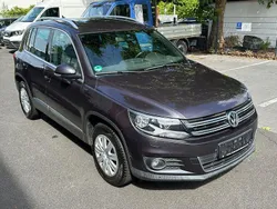 Grau Gebraucht 2015 VW Tiguan LOUNGE SUV | 13.200 € (Guter Preis)
