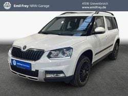Moon white metallic Gebraucht 2015 Skoda Yeti Outdoor Style SUV | 13.980 €