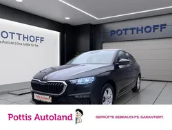 Schwarz Gebraucht 2024 Skoda Scala Selection Kleinwagen | 21.977 € (Fairer Preis)