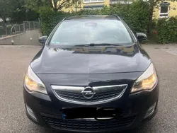 Schwarz Gebraucht 2011 Opel Astra Edition Kombi | 3.450 € (Guter Preis)