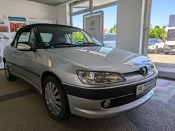 Silber Gebraucht 2002 Peugeot 306 Cabriolet Premium Cabrio | 6.900 €