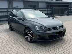 Grau Gebraucht 2015 VW Golf VII GTD Kombi | 19.500 €