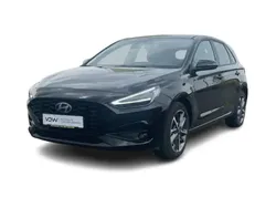 Schwarz Gebraucht 2024 Hyundai i30 Advantage Limousine | 22.990 € (Fairer Preis)