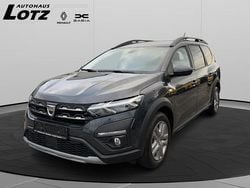 Grau Gebraucht 2022 Dacia Jogger Comfort Van / Kleinbus | 16.590 € (Fairer Preis)