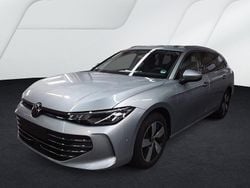 Oyster silver metallic Gebraucht 2025 VW Passat Business Kombi | 31.579 € (Guter Preis)