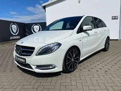 Weiß Gebraucht 2012 Mercedes B200 Night Van / Kleinbus | 11.900 € (Etwas zu teuer)