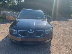 Schwarz Gebraucht 2016 Skoda Octavia RS Kombi | 15.000 € (Guter Preis)